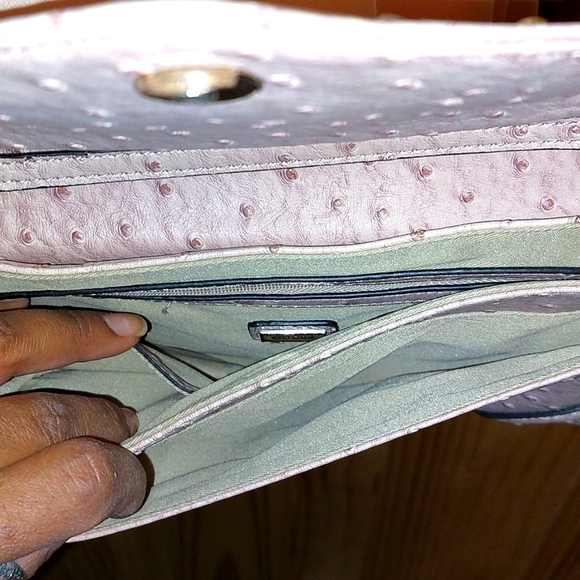 GUESS Purse - Picture 5 of 6